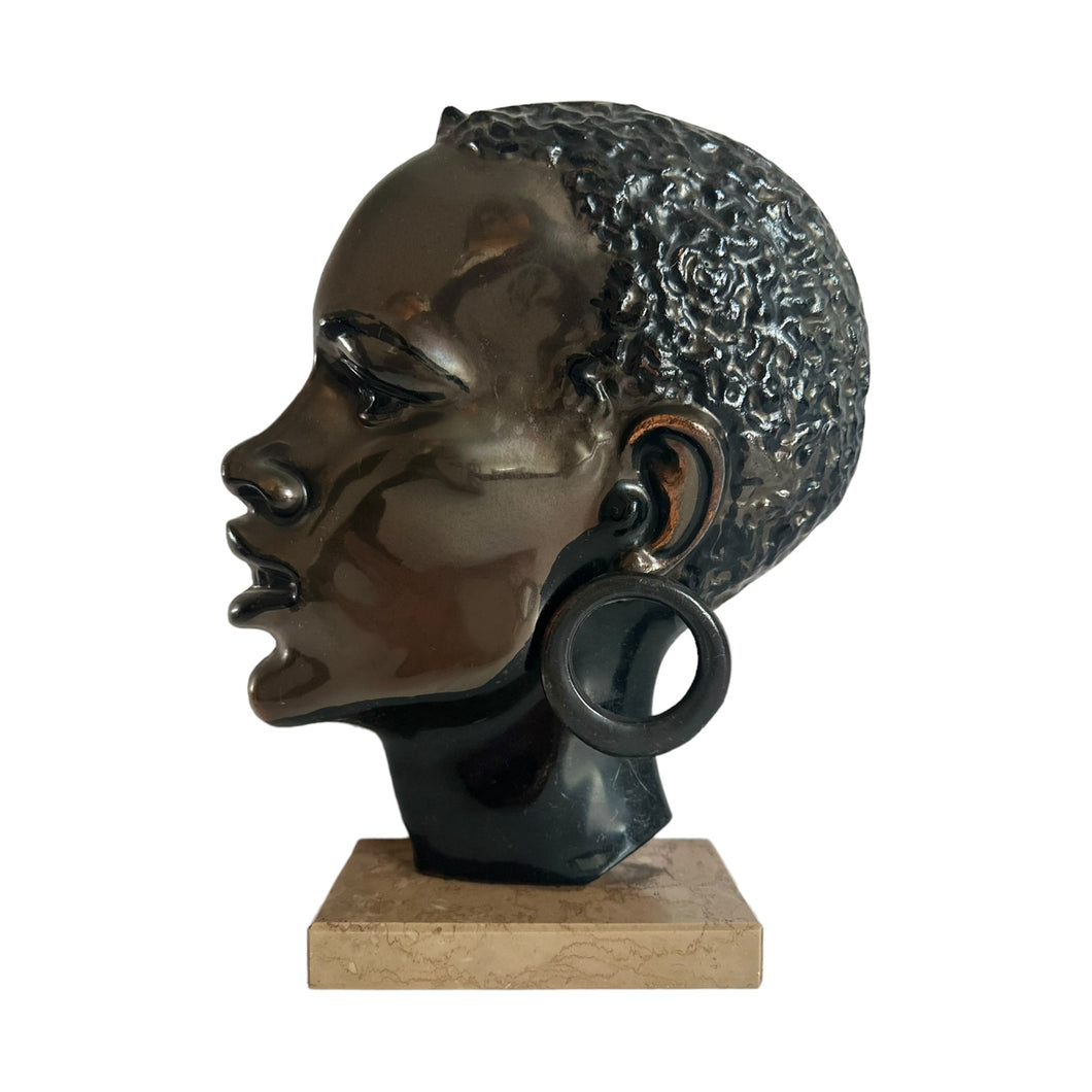 Koperen beeld Afrikaanse vrouw van Manner Hagenauer, Oostenrijk 1950s